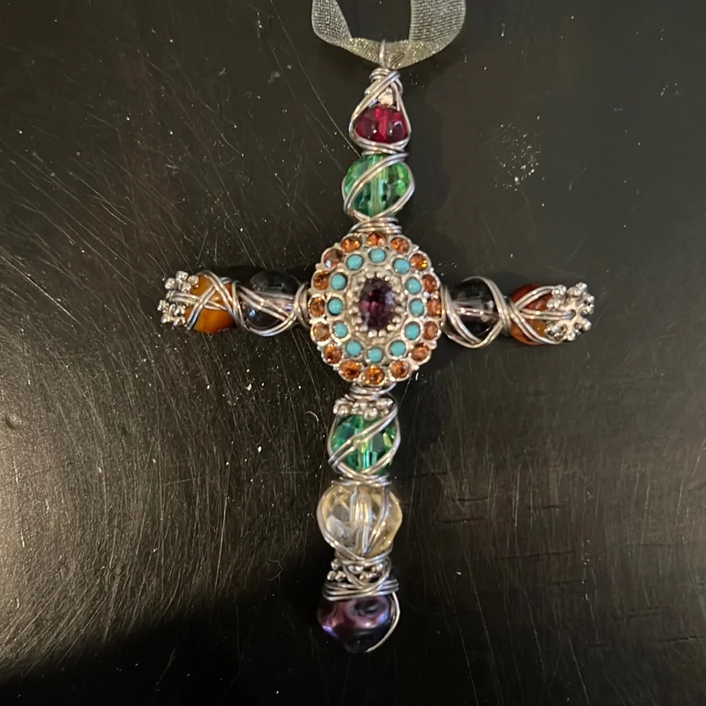 Fabulous multicolored stone and wire cross. - Picture 1 of 7